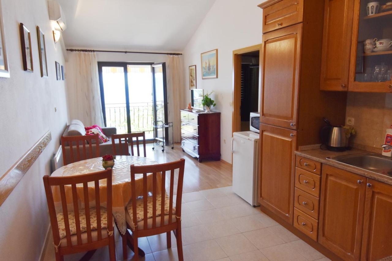 Villa Delfina Podgora Eksteriør bilde